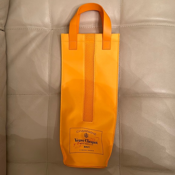Veuve Clicquot Champagne Brut Bag - Picture 3 of 10